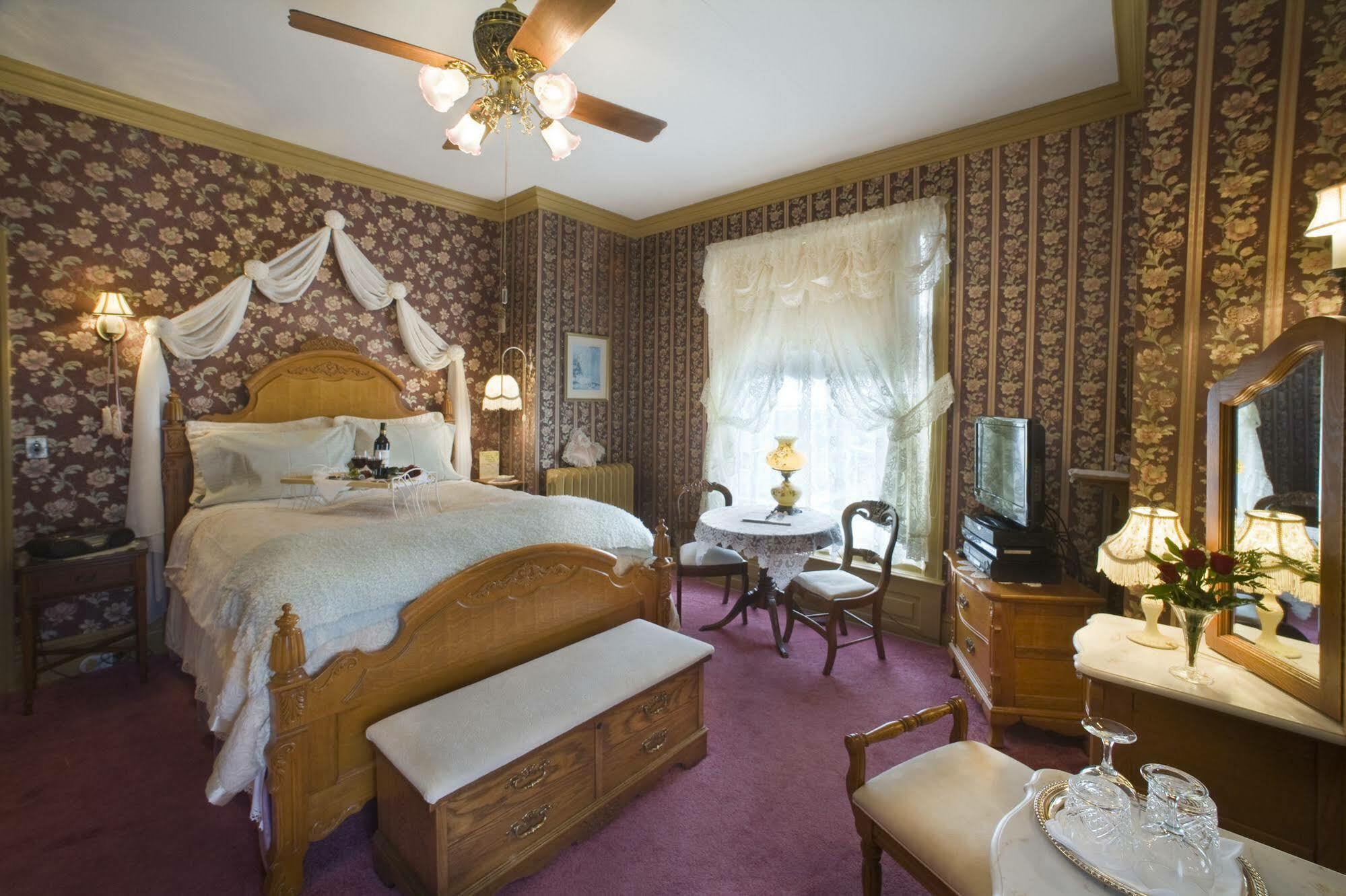 Port City Victorian Inn Muskegon Extérieur photo