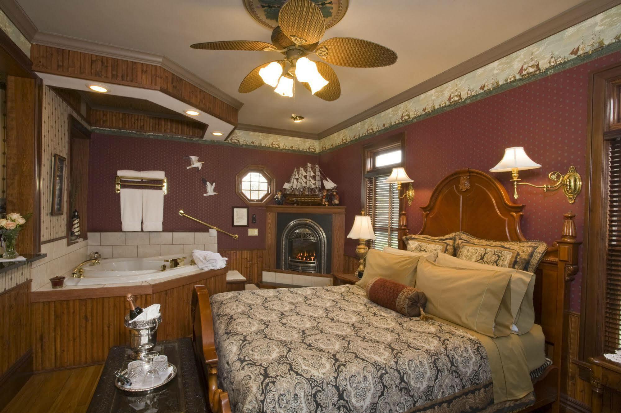 Port City Victorian Inn Muskegon Extérieur photo