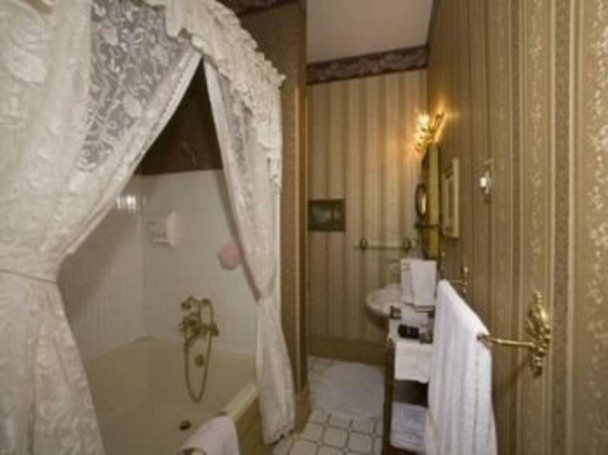 Port City Victorian Inn Muskegon Extérieur photo
